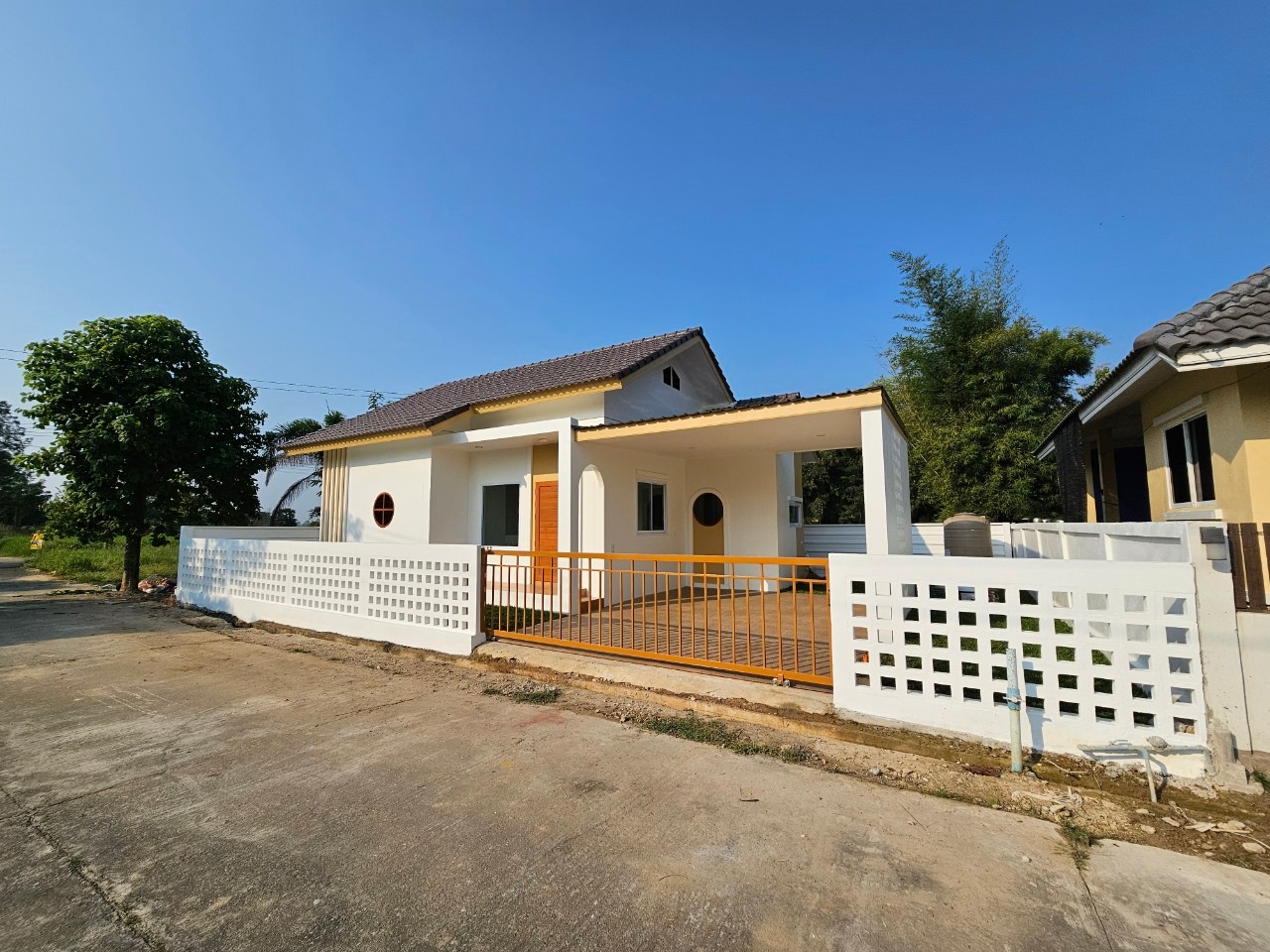 Minimalistic Muji-Style 3 Bedroom Home for Sale