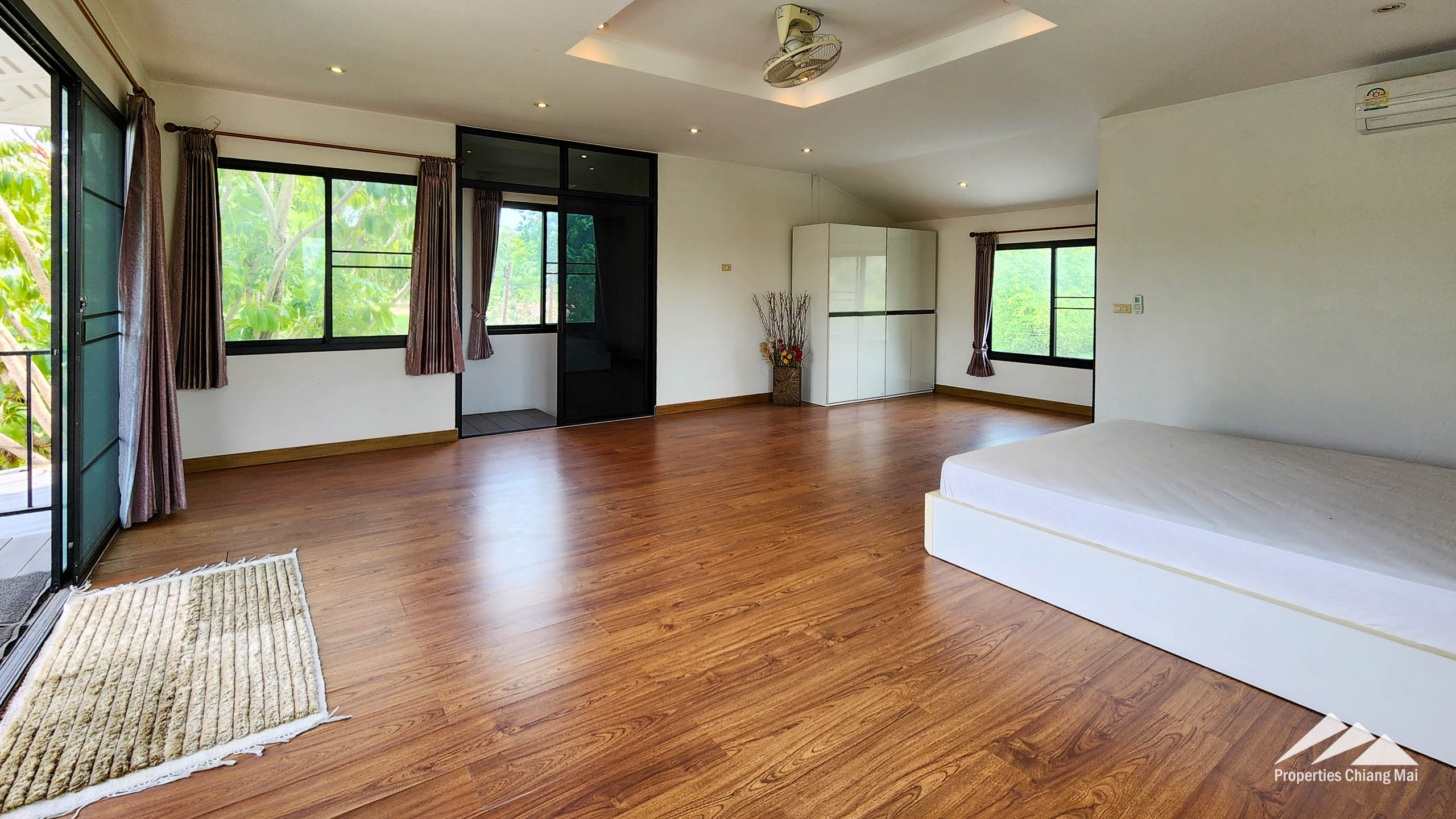 Commercial PropertyWelness Center For Sale Or Lease In Nam Phrae, Hang-Dong. Chiang Mai - PC-HD010