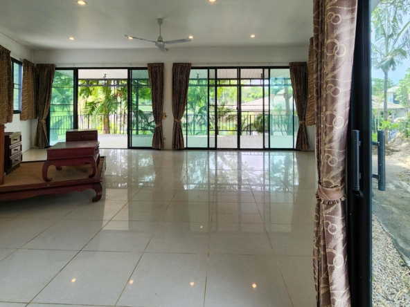 Commercial PropertyWelness Center For Sale Or Lease In Nam Phrae, Hang-Dong. Chiang Mai - PC-HD010