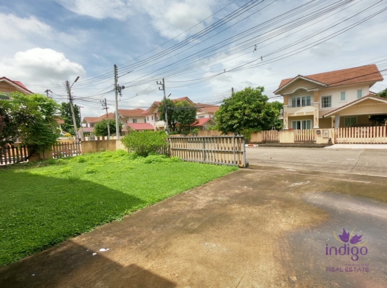 Special Price! 3 Bedroom house for sale at Moo Baan San Saran 1