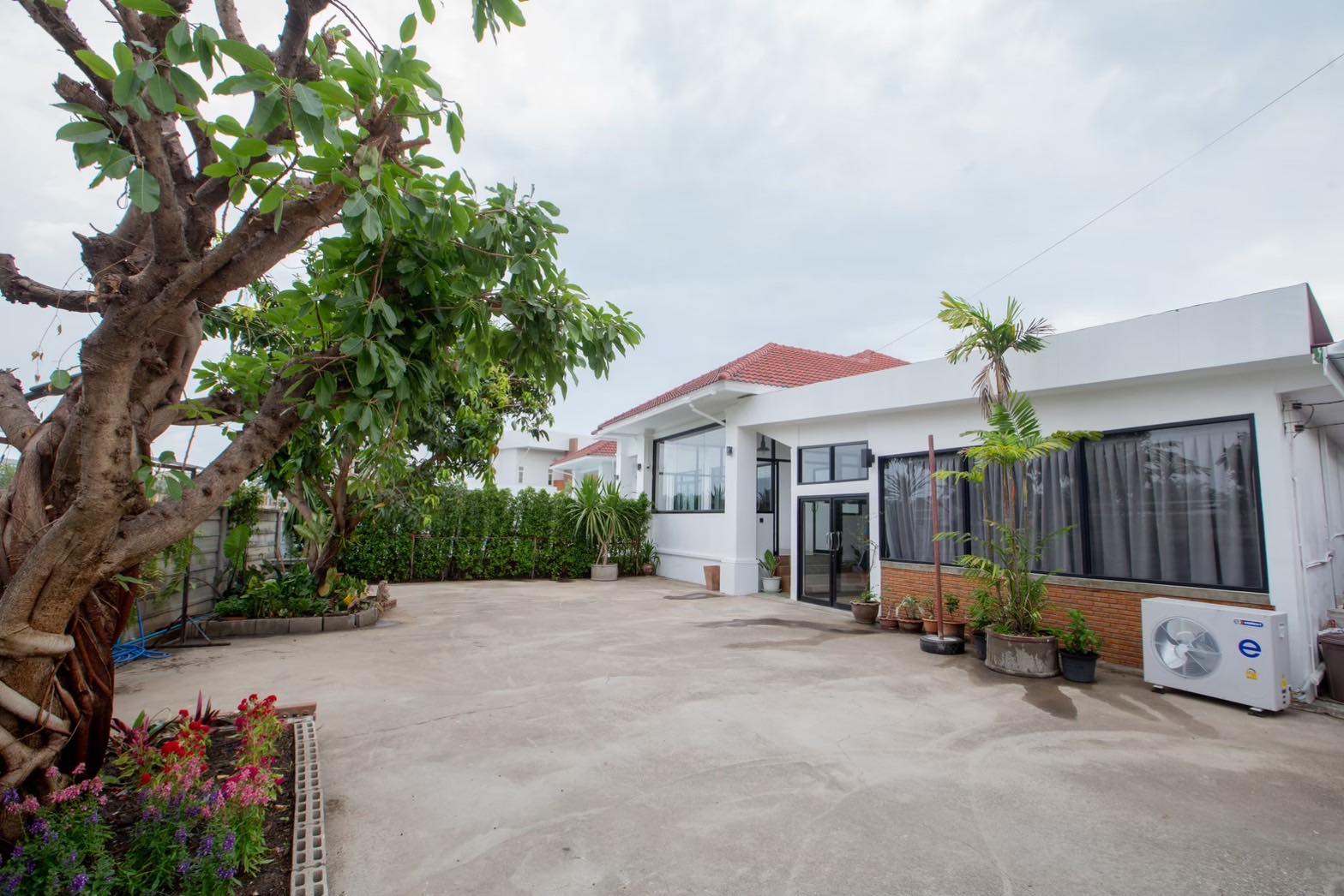 Pool Villa In Pimuk Village 3 For Sale-IRE-IREPVS008