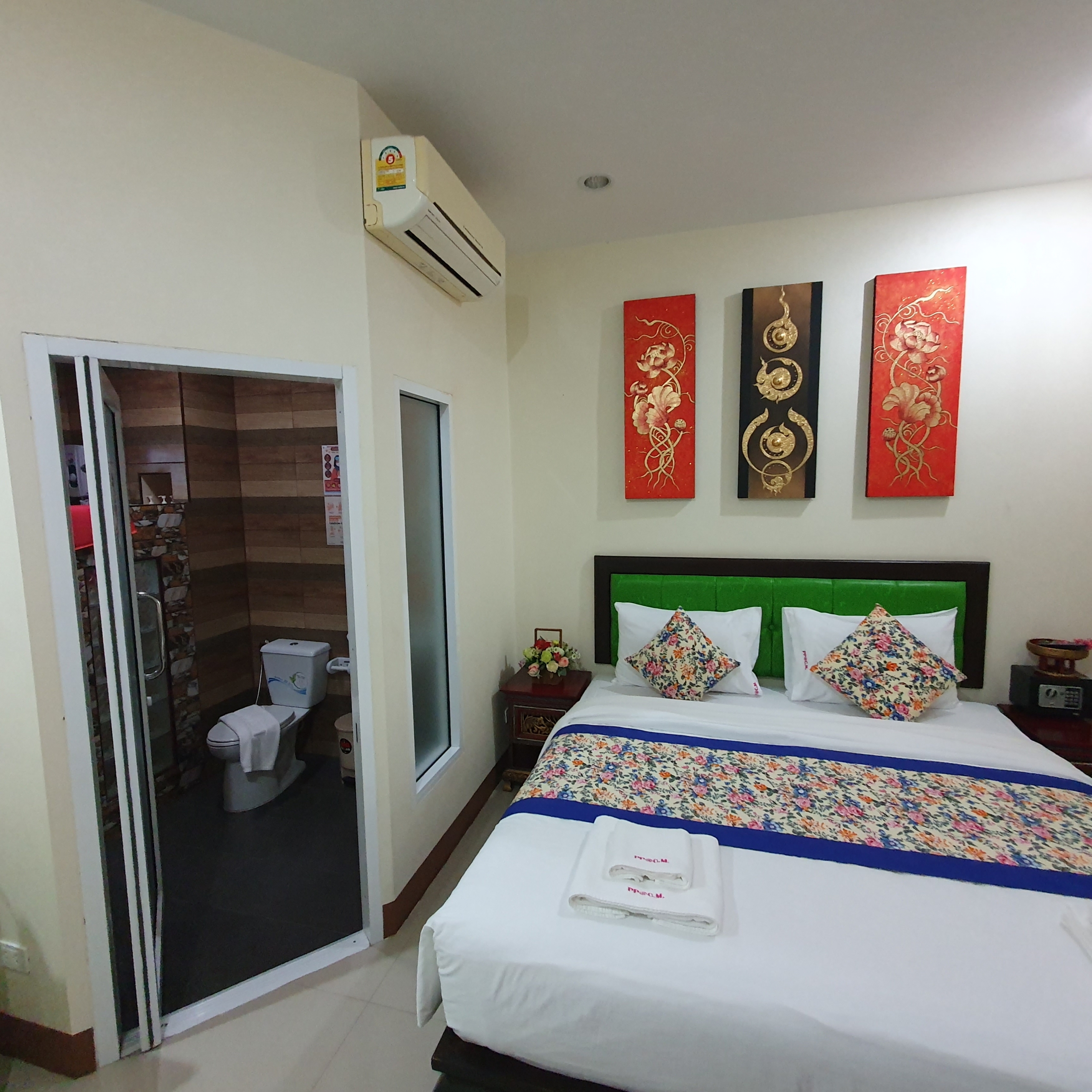 Comfortable Hotel For Sale in Chiang Mai