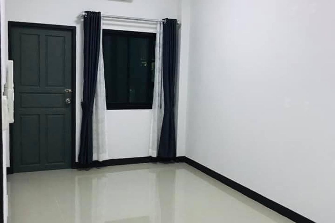 Property ID254HS commercial building 3bedsroom 2bathsroom 224 sq.m.nearby Santitham Intersection-MR-254HS