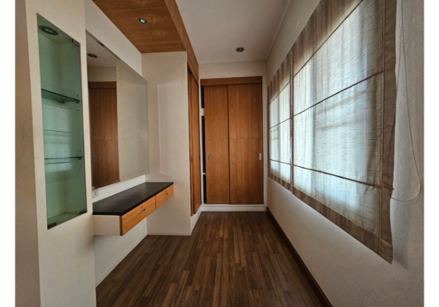 Spacious 3 Bedroom House for Sale in Chai Sathan