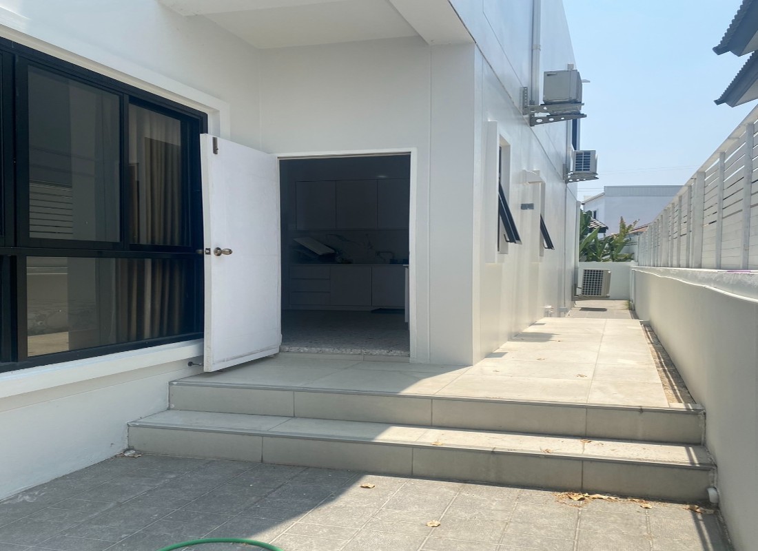 Modern Villa for Sale in Chiang Mai - Real Estate Property-CMP-329