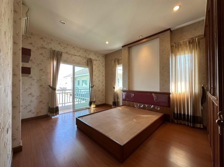 Spacious 4-Bedroom House for sale Chiang Mai | San Sai