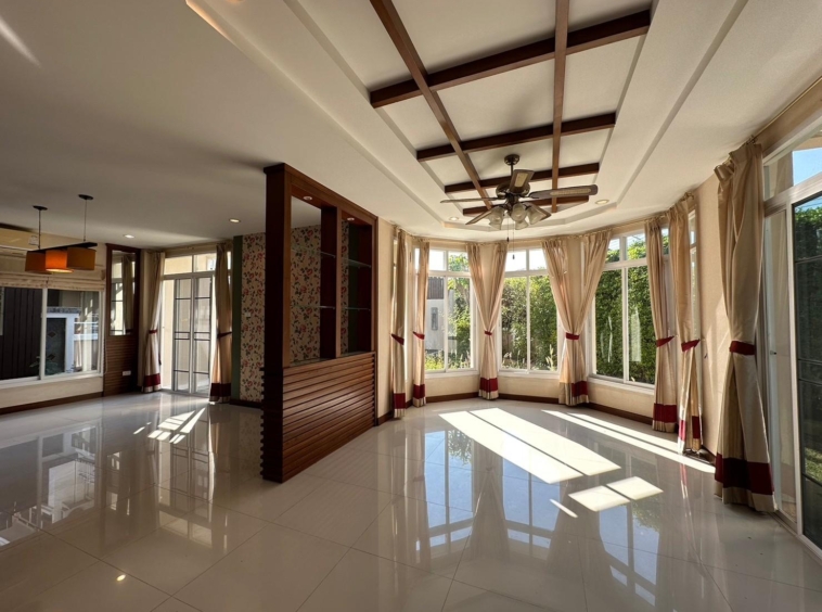 Spacious 4-Bedroom House for sale Chiang Mai | San Sai