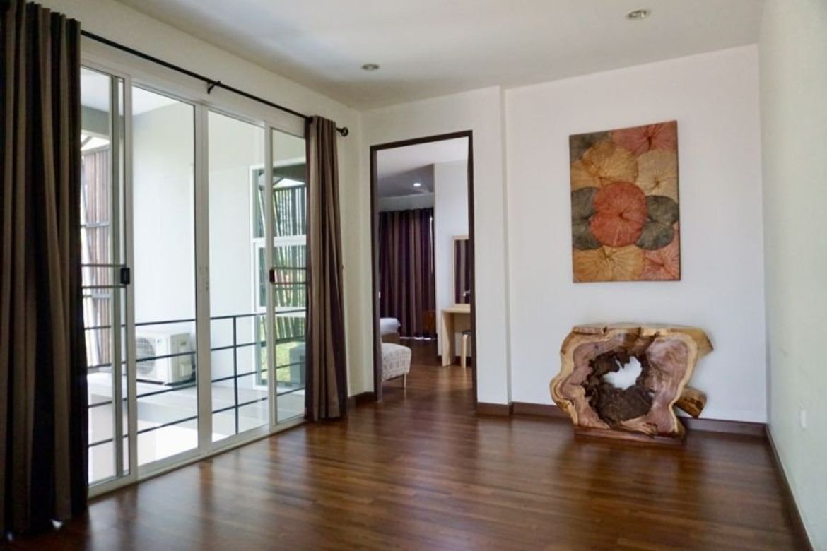 A modern house with pool for sale in San Sai