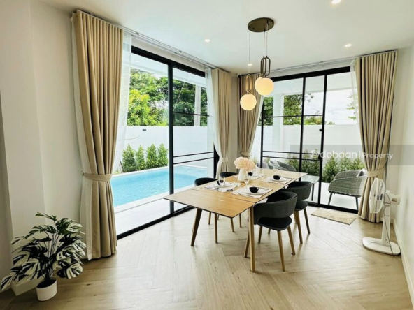 Two-story pool villa with 4 bedrooms and 5 bathrooms located in Hang Dong