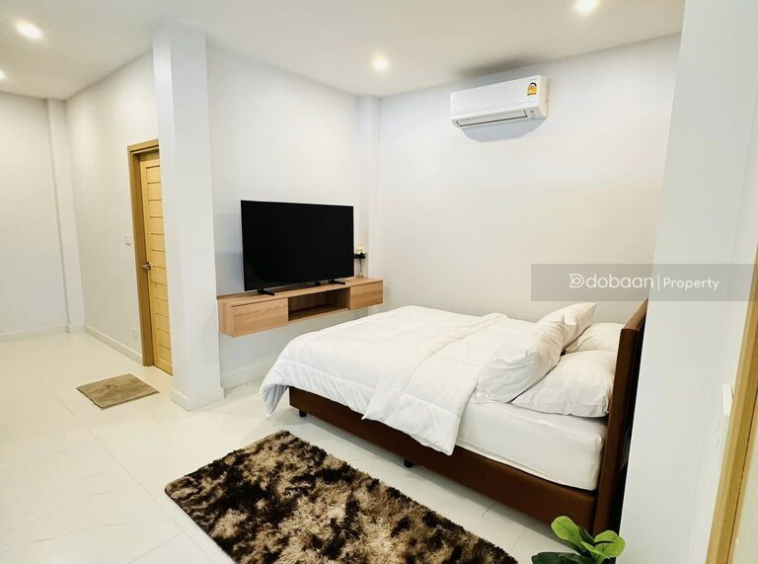 Two-story pool villa with 4 bedrooms and 5 bathrooms located in Hang Dong