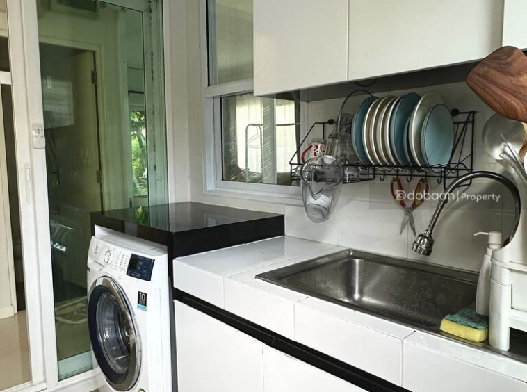 near Charoen Charoen Market.-DB-RSHSHCMISK37