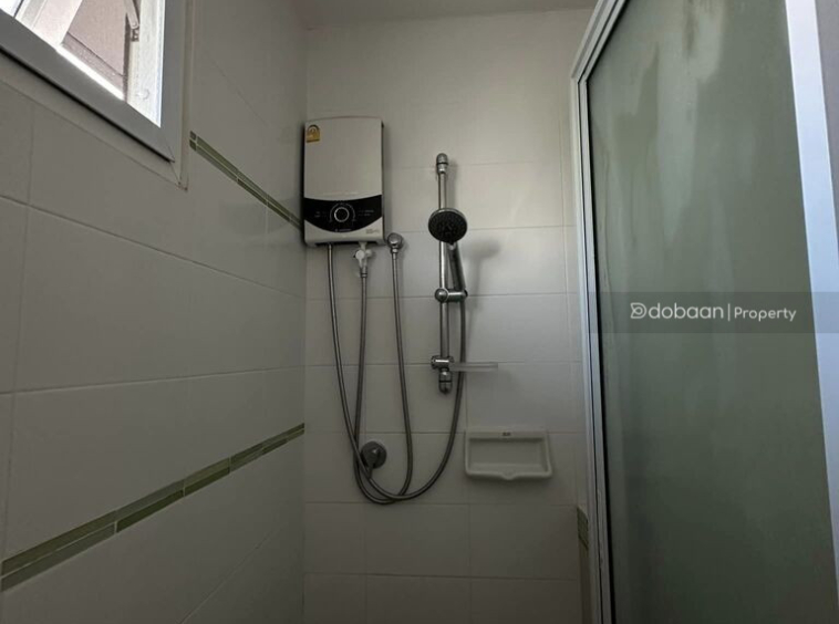 near Charoen Charoen Market.-DB-RSHSHCMISK37