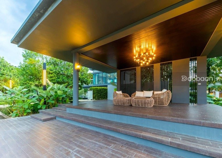 Two-story single-family home with 3 bedrooms and 2 bathrooms in the San Kamphaeng area