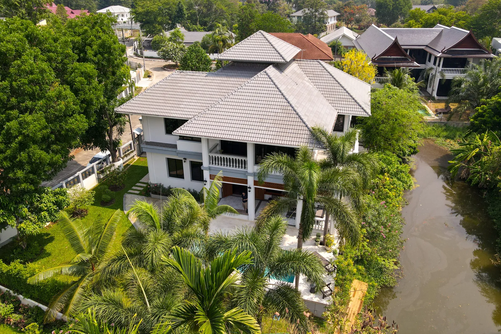 Doi Saket-DSP-(HS366-06) 4-Bedroom Riverside Pool Villa with Royal Provenance for Sale in Doi Saket