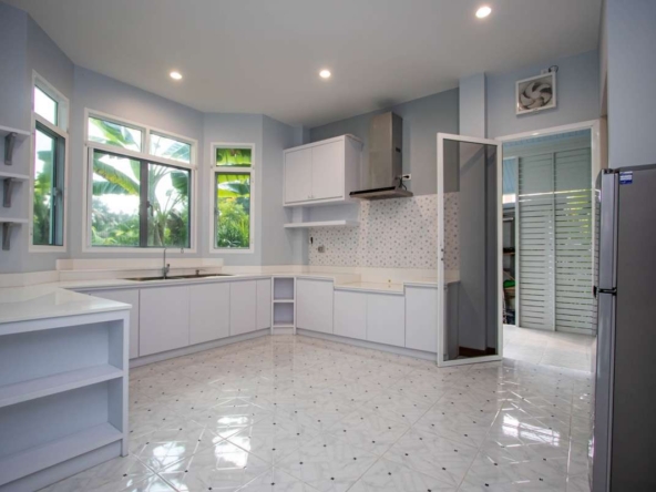 Spacious Three-Bedroom Home in Chiang Mai Floral Ville-PH-DOIS184