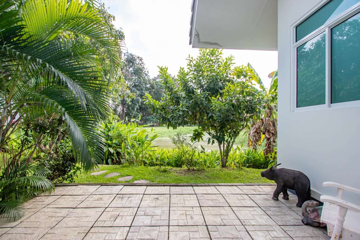 Spacious Three-Bedroom Home in Chiang Mai Floral Ville-PH-DOIS184