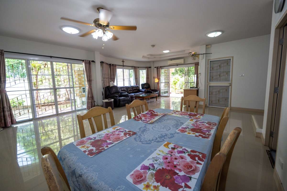 Spacious 3-Bedroom House with Maid’s Room