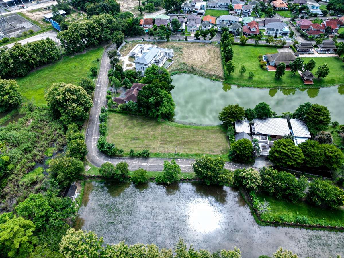 Prime Lakefront Site in Green Valley