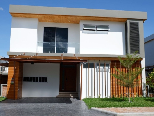 Luxurious 2-Story Villa with Pool for Rent in San Kamphaeng-SM-sta-1458