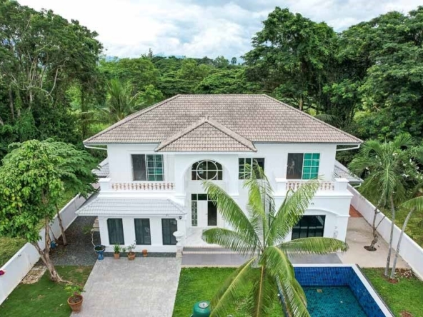 Pool Villa for Sale in San Na Meng