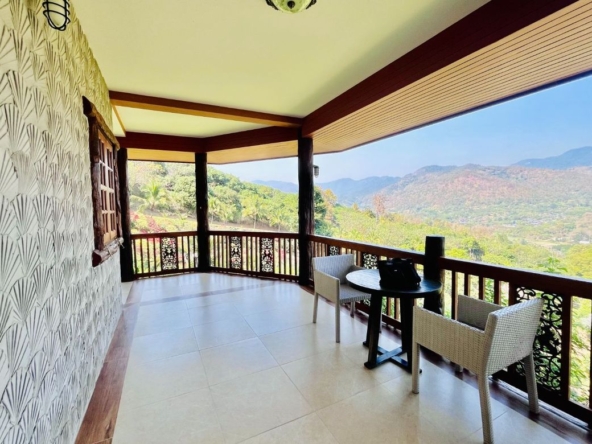 surrounded by nature and stunning views-SM-sta-1106