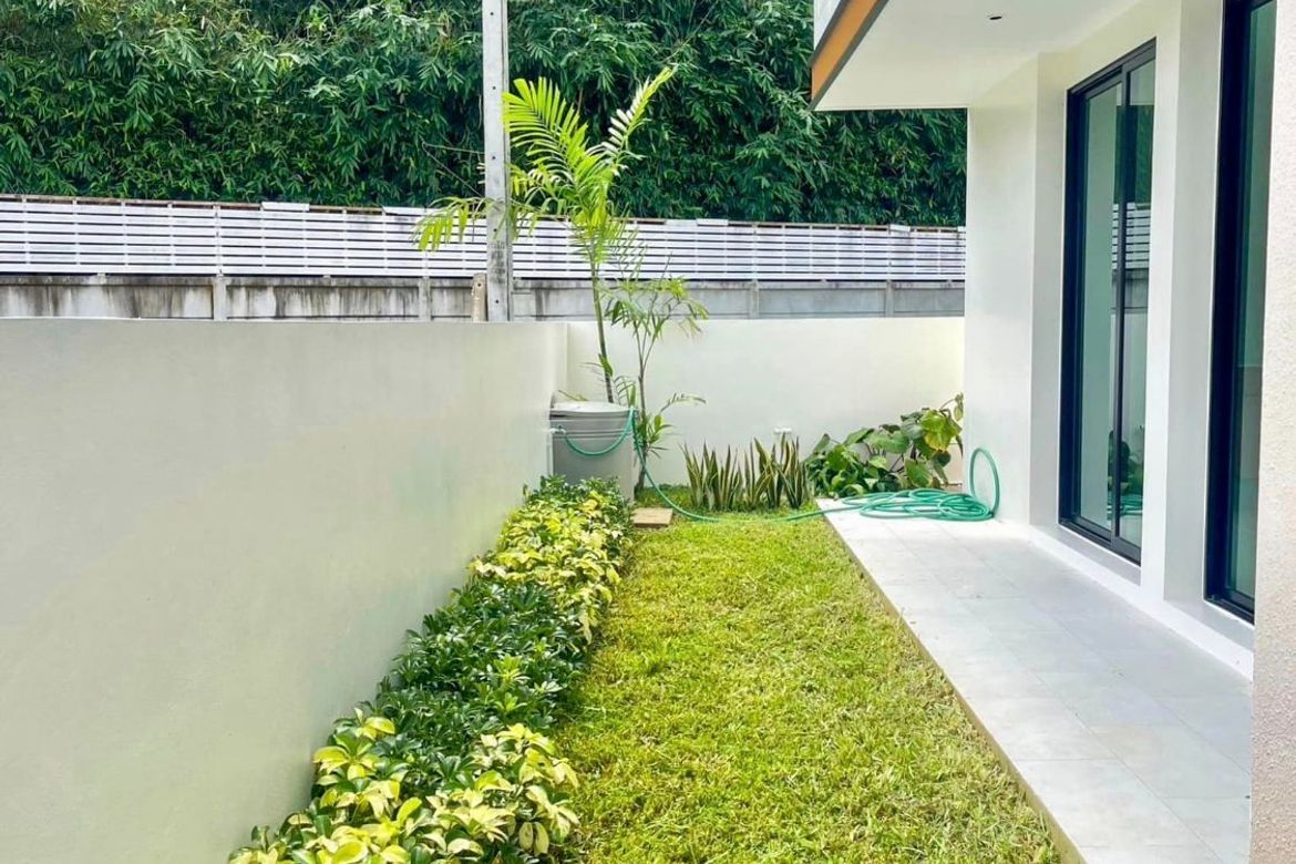 Brand New House For Sale in the Heart of the City-SM-sta-1592