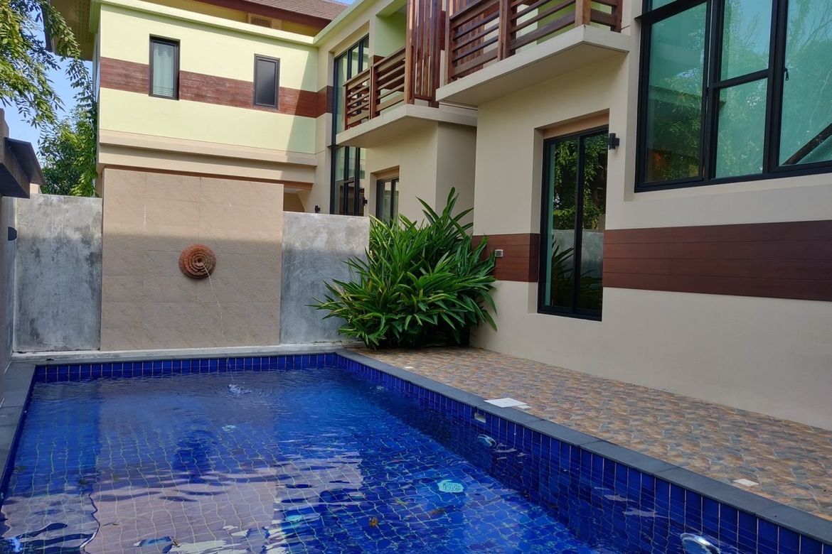 ีSell ​​/ rent with private swimming pool with 4 bedrooms