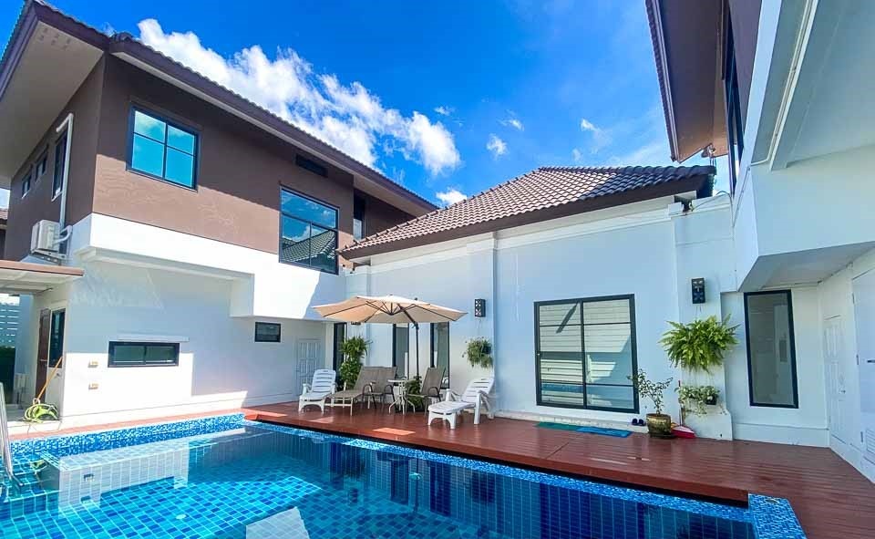 Pool Villa 6 Bedroom House for Rent