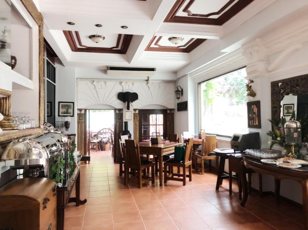 5-Star Hotel for Sale in The Most Prime Area of Chiang Mai Old City-IRE-IRECPS005