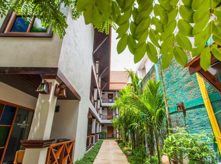 5-Star Hotel for Sale in The Most Prime Area of Chiang Mai Old City-IRE-IRECPS005