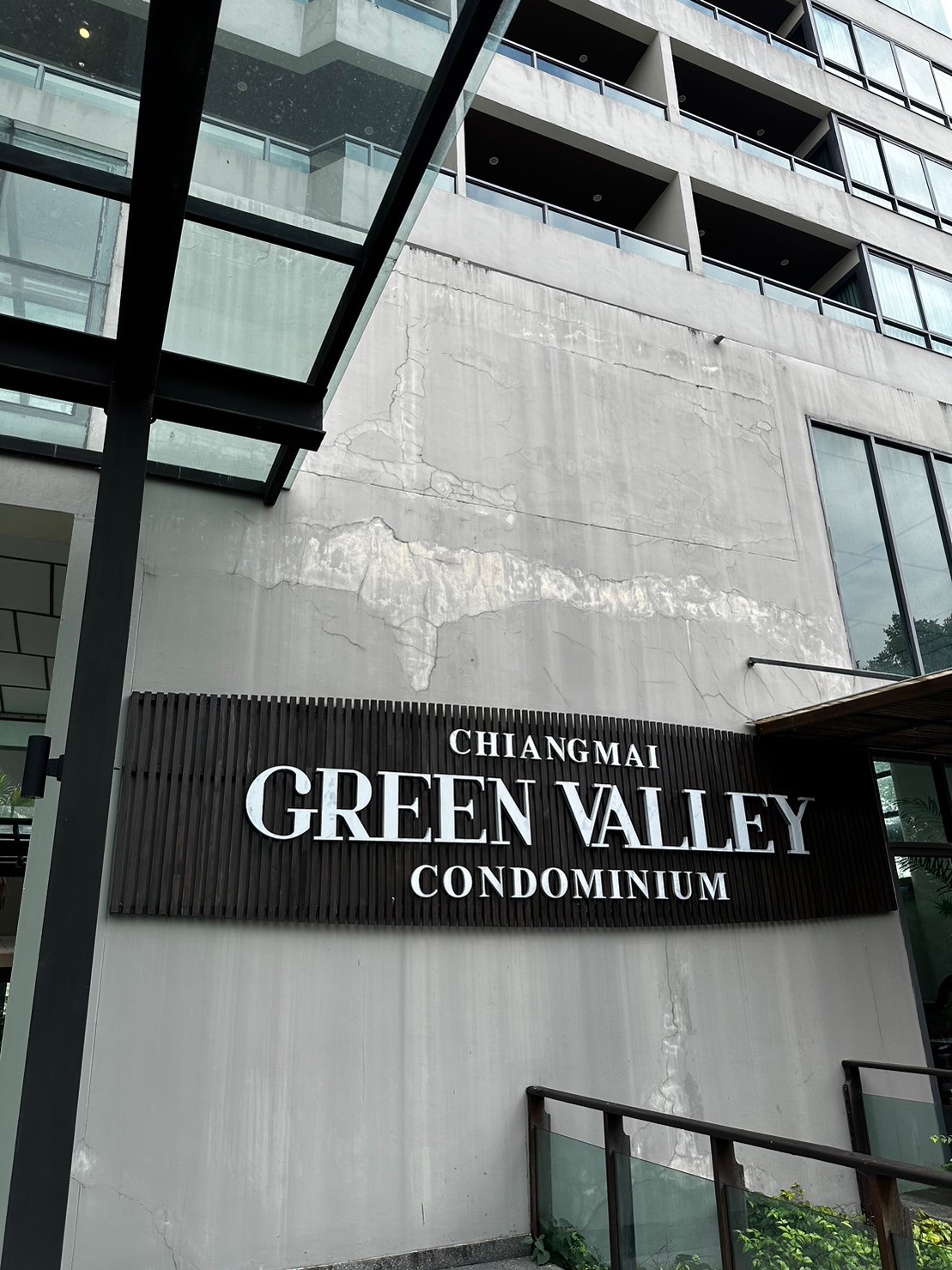 3 Bedroom Condo For Sale at Green Valley Condominium