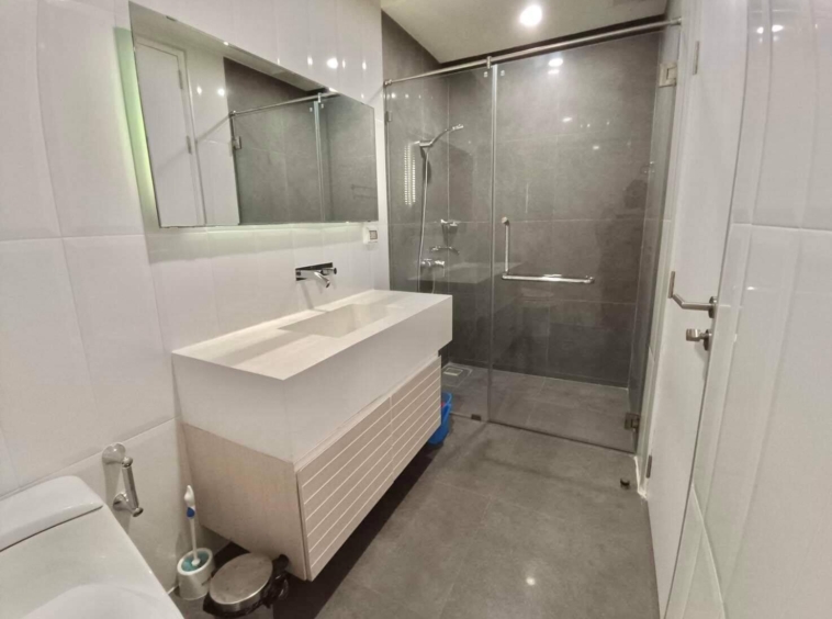 Gorgeous 2 Bedroom Condominium in Nimman For Sale-IRE-IRECS029