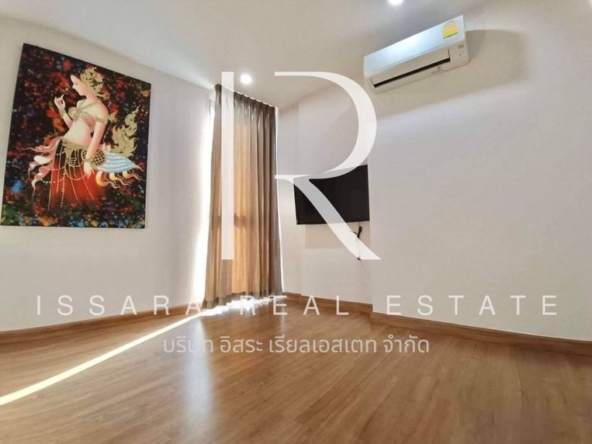 Gorgeous 2 Bedroom Condominium in Nimman For Sale-IRE-IRECS029