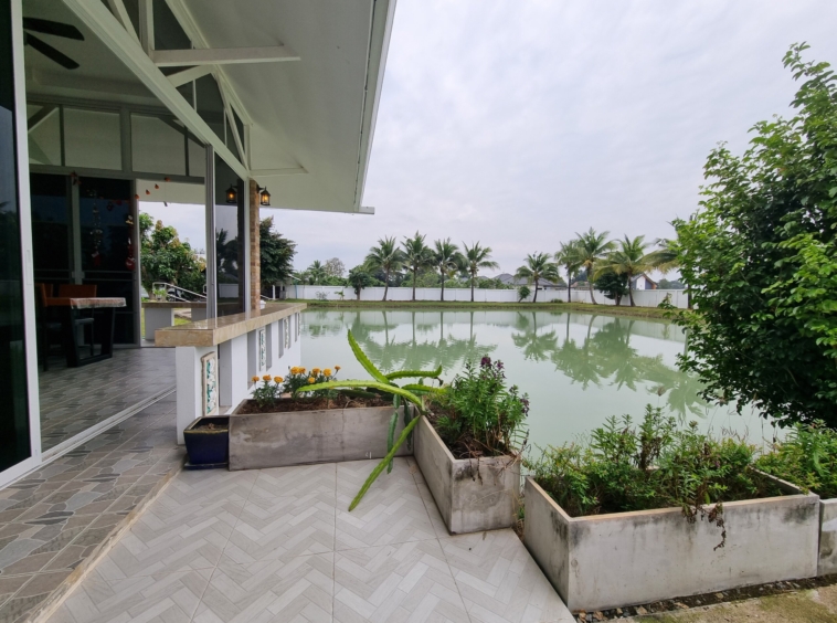 Epic Fishing Pond Retreat For Sale in Hang Dong