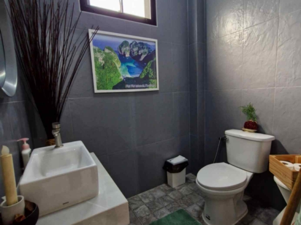 Exquisite 3 Bedroom House for Sale in Hang Dong