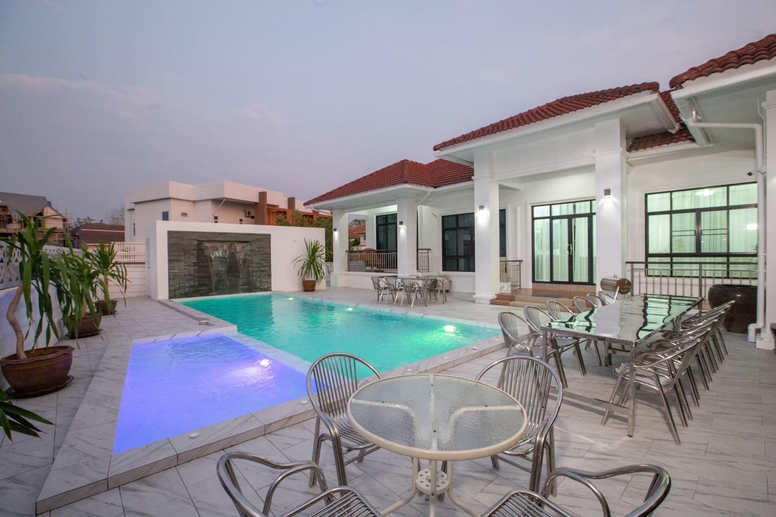 Pool Villa In Pimuk Village 3 For Sale-IRE-IREPVS008