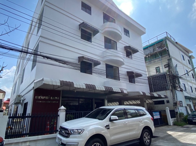 36 rooms apartment for sale in Chang Phuak