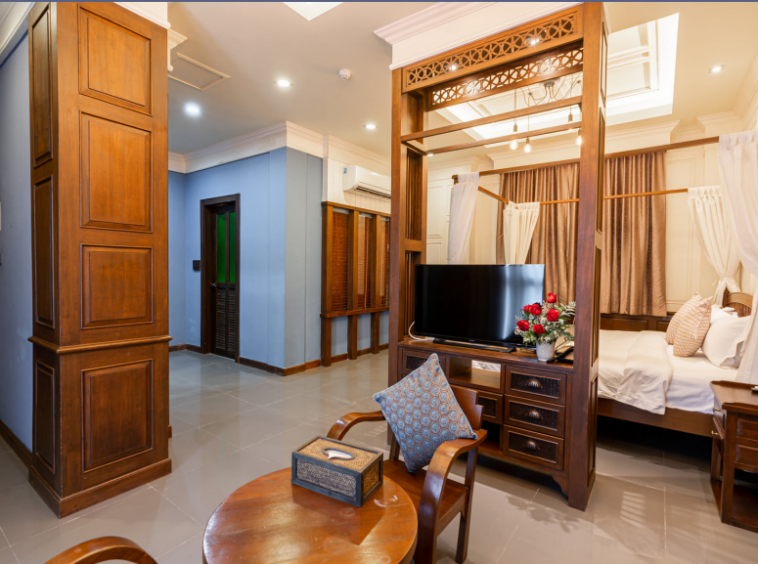 Impressive Four-Star Hotel for Sale in Chiang Mai - Prime Location.-CMP-311