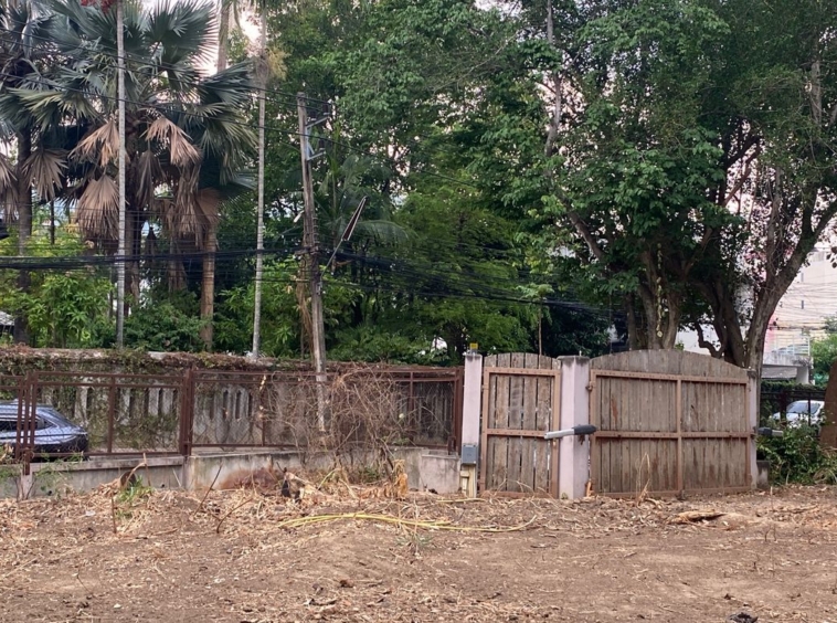 A land for rent with construction in Muang Chiang Mai-P-PCCR922