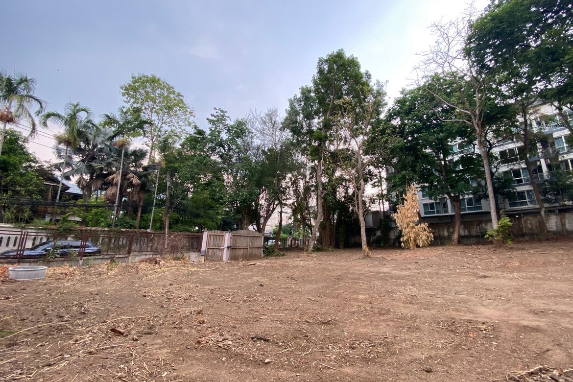 A land for rent with construction in Muang Chiang Mai-P-PCCR922