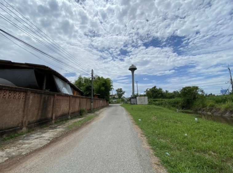 A warehouse for sale in Doi Saket