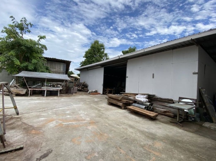 A warehouse for sale in Doi Saket