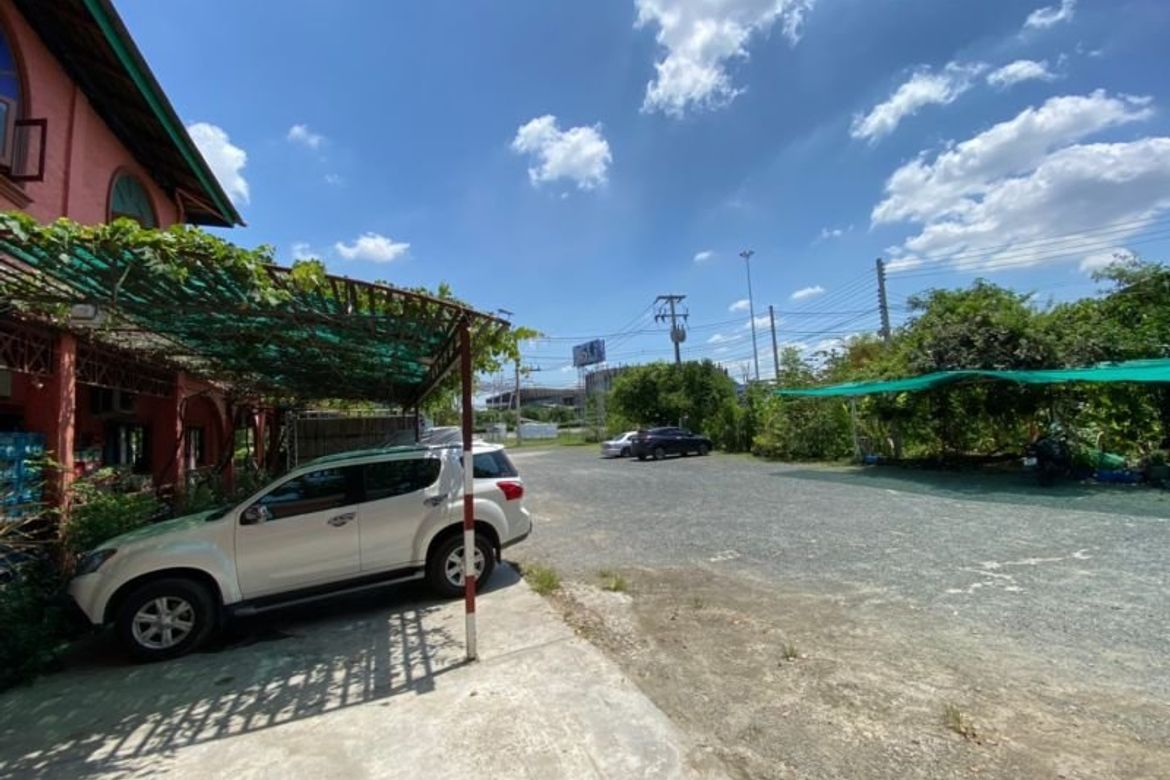 Land with resturant for sale in Muang Chiang Mai-P-PCCS594