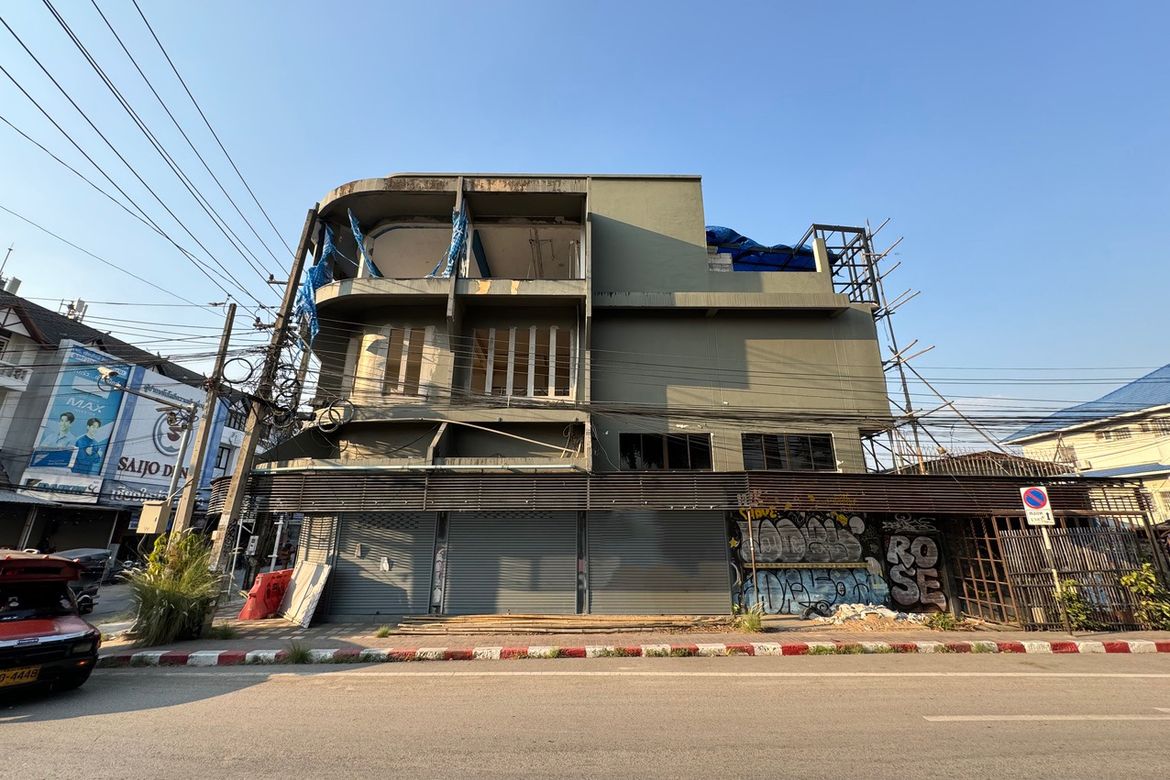 A commercial building for sale in Muang Chiang Mai-P-PCCS905