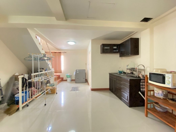 A commercial building for sale in Muang Chiang Mai-P-PCCS906