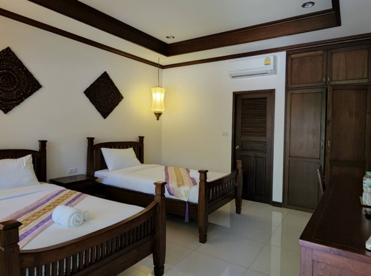 Charming 28 rooms resort for sale-SHG-CMS01