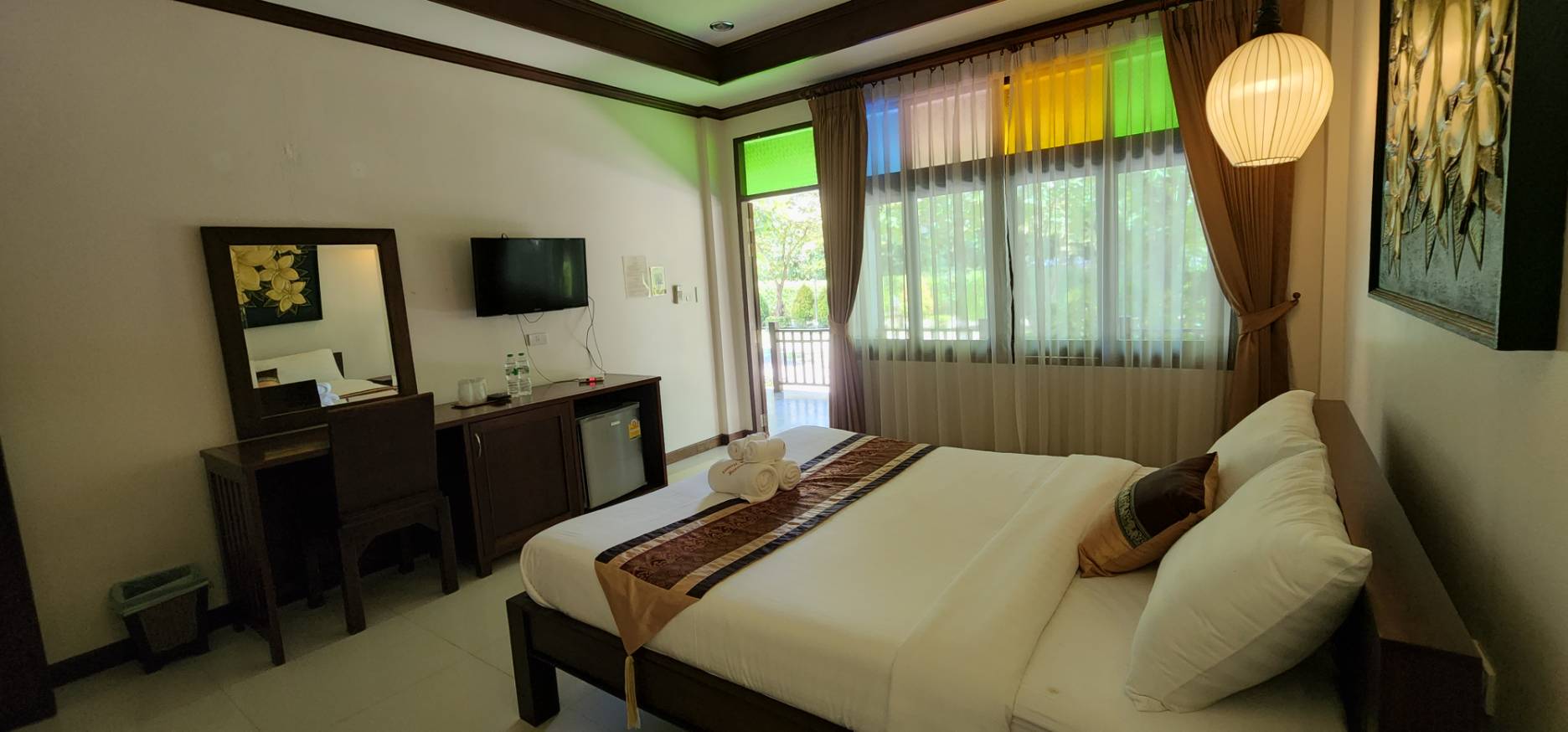 Charming 28 rooms resort for sale-SHG-CMS01