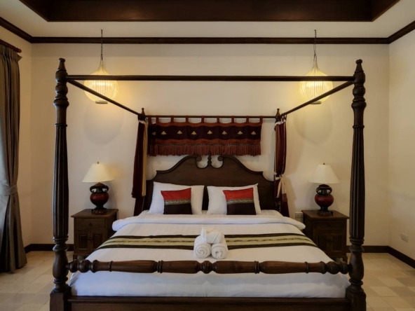 Charming 28 rooms resort for sale-SHG-CMS01