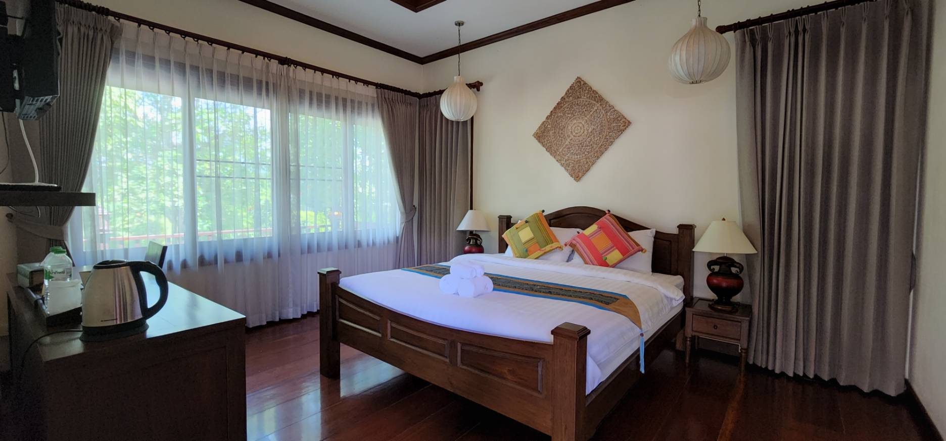 Charming 28 rooms resort for sale-SHG-CMS01