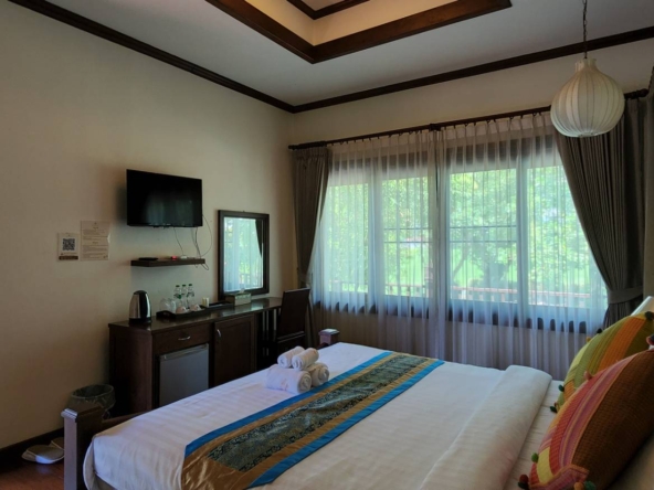 Charming 28 rooms resort for sale-SHG-CMS01